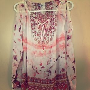 J Lo lightweight top